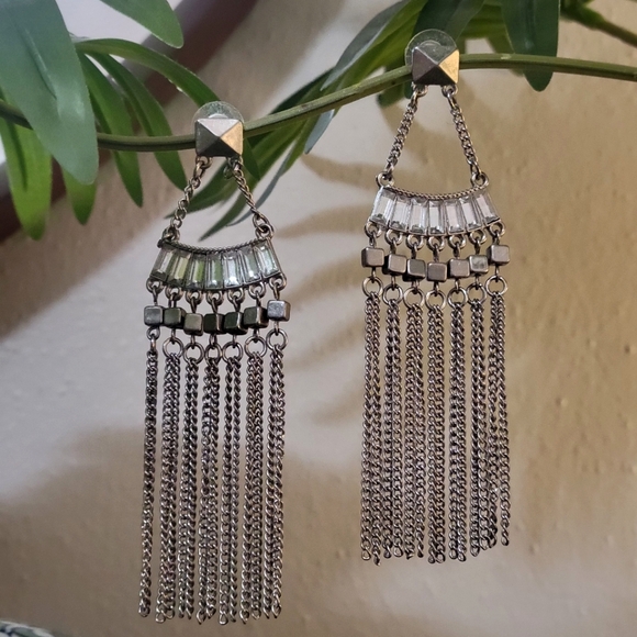 EXPRESS Earrings - Picture 1 of 7